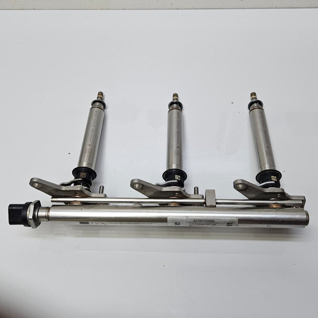 A2760703995-2012-2015 Mercedes-Benz ML350 C218 W204 S204 C204 Fuel Rail OEM