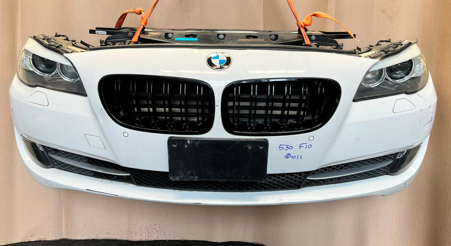 BMW F10 2011 530i WHITE COMPLETE NOSE CUT FRONT BUMPER XENON DYNAMIC HEADLIGHTS GRILLE OEM USED