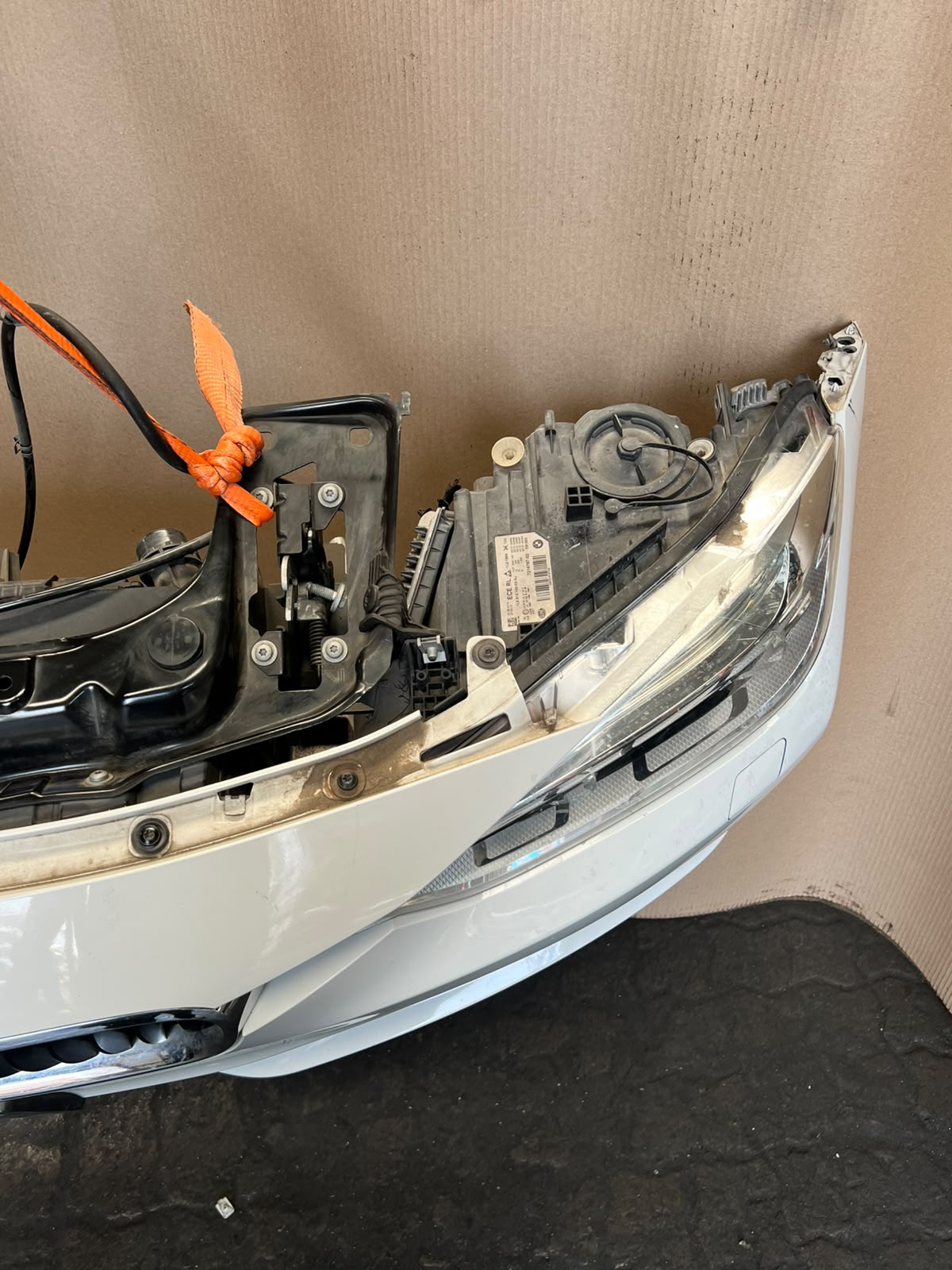BMW F30 2014 320d N47N WHITE COMPLETE NOSE CUT FRONT BUMPER BASIC LED HEADLIGHTS GRILLE OEM USED