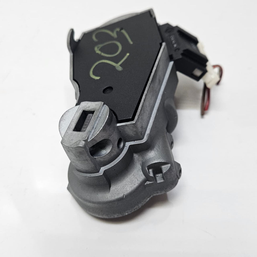 A2034621130-2010-2013 Mercedes-Benz E-W211 Sprinter 2500 Steering Column Lock