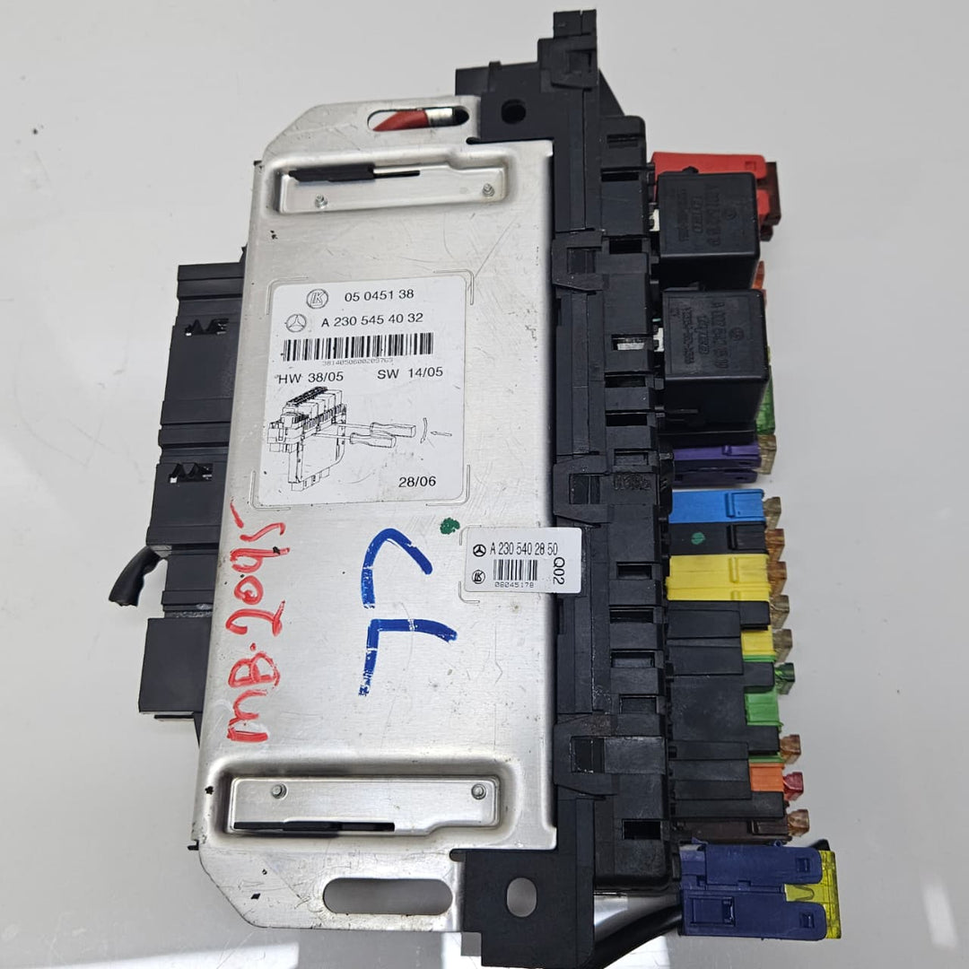 A2305454032-2001-2012 Mercedes-Benz C-Class W206 SL500 R230 SAM Control Unit OEM