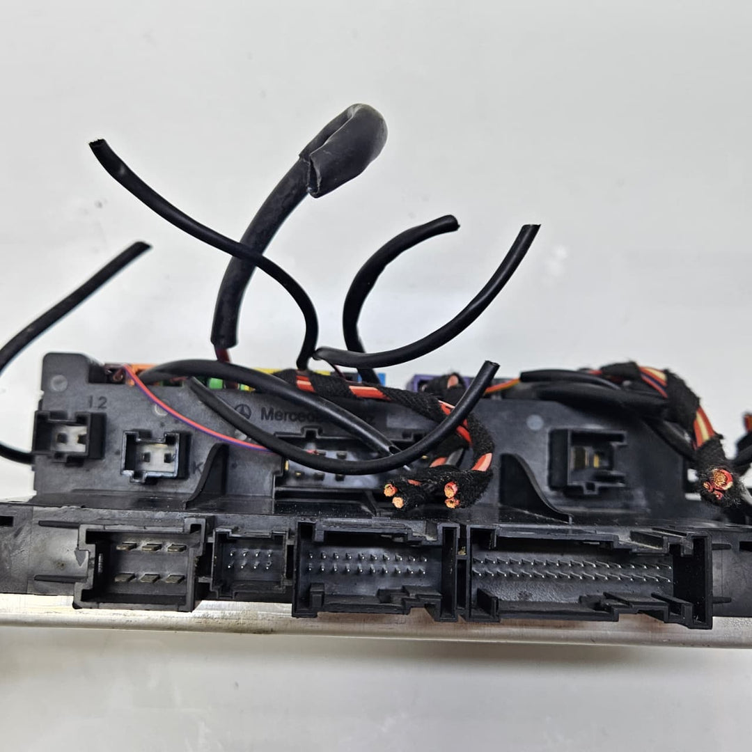 A2305454032-2001-2012 Mercedes-Benz C-Class W206 SL500 R230 SAM Control Unit OEM