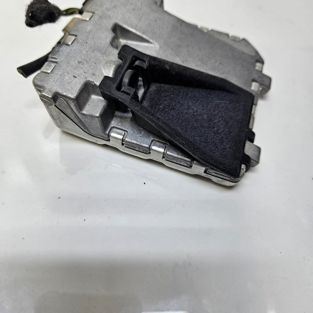 A0009050238-2010-2016 Mercedes-Benz E-Class W212 S212 E350 Front Camera