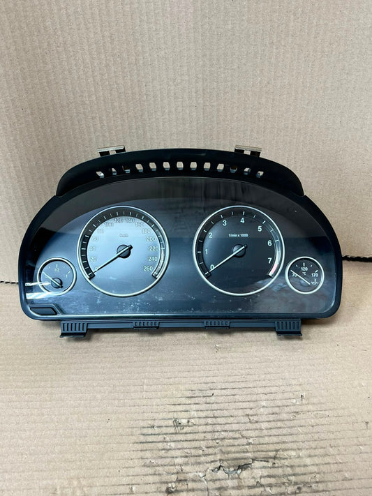 2013 BMW 528i F10 Speedometer Instrument Cluster 9285189 OEM