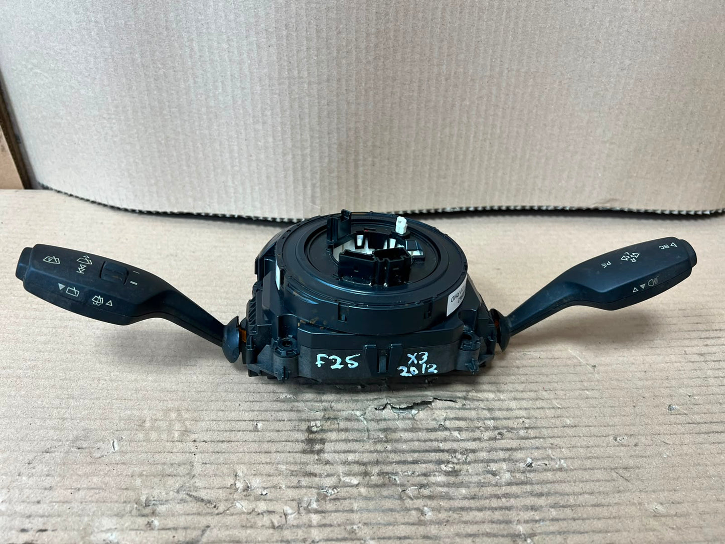 BMW X3 F25 2011-2017 Steering Wheel Clock Spring Wiper Switch 9253754-01 OEM