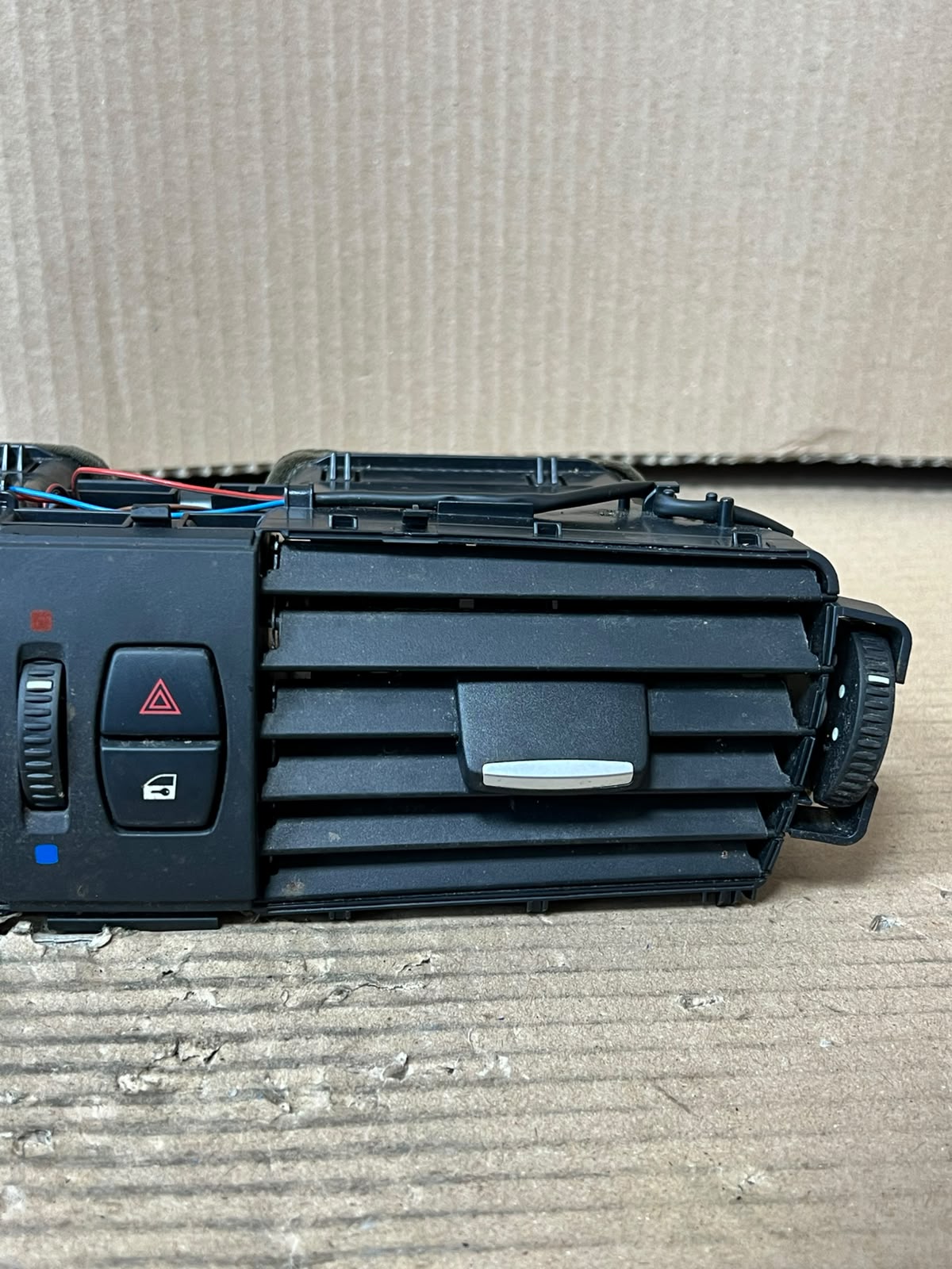BMW X3 F25 2010-2017 Center Dashboard Air Vent Grille 9184742 OEM