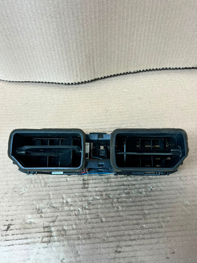 BMW X3 F25 2010-2017 Center Dashboard Air Vent Grille 9184742 OEM
