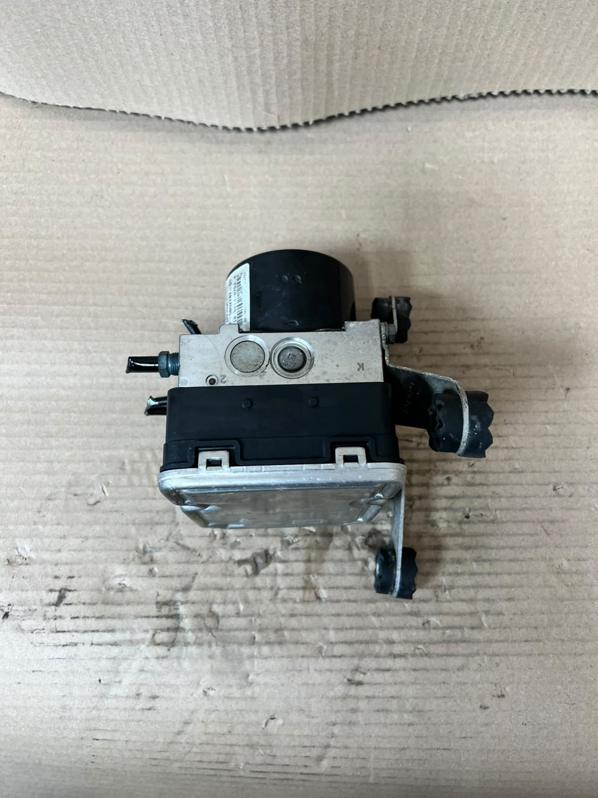 2012 BMW X3 F25 X4 F26 ABS Pump Control Module 6852748 6852747 OEM