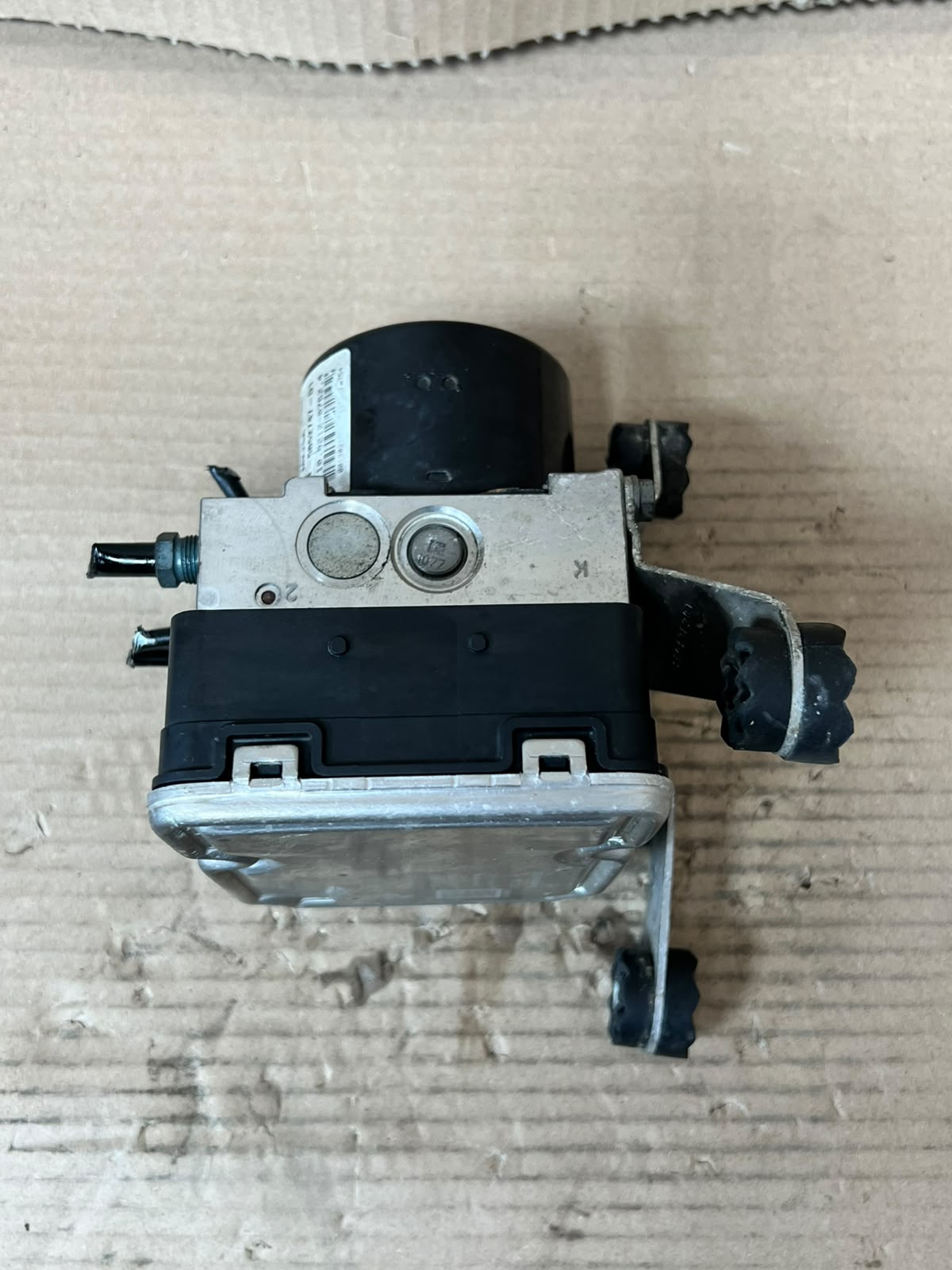 2012 BMW X3 F25 X4 F26 ABS Pump Control Module 6852748 6852747 OEM
