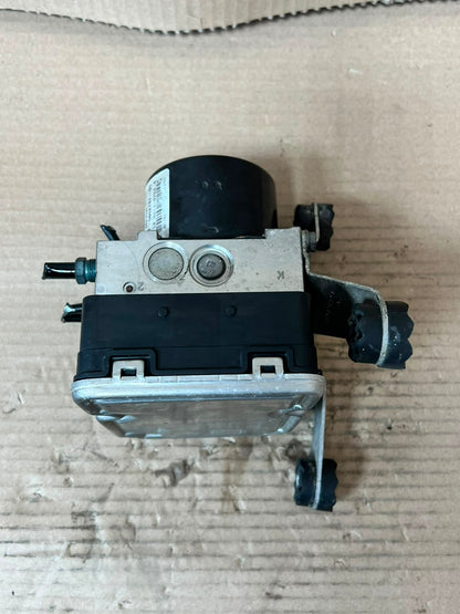 2012 BMW X3 F25 X4 F26 ABS Pump Control Module 6852748 6852747 OEM