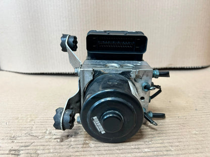 2012 BMW X3 F25 X4 F26 ABS Pump Control Module 6852748 6852747 OEM