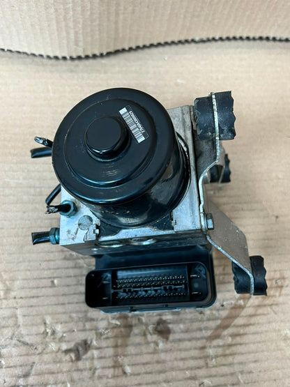 2012 BMW X3 F25 X4 F26 ABS Pump Control Module 6852748 6852747 OEM