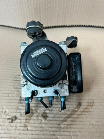 2012 BMW X3 F25 X4 F26 ABS Pump Control Module 6852748 6852747 OEM