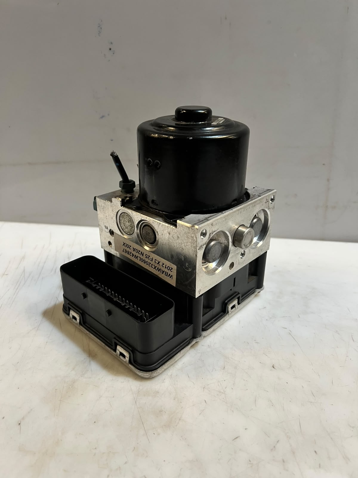BMW X3 F25 X4 F26 ABS Brake Pump Control Module 6857644 6857643 OEM 2011-2017
