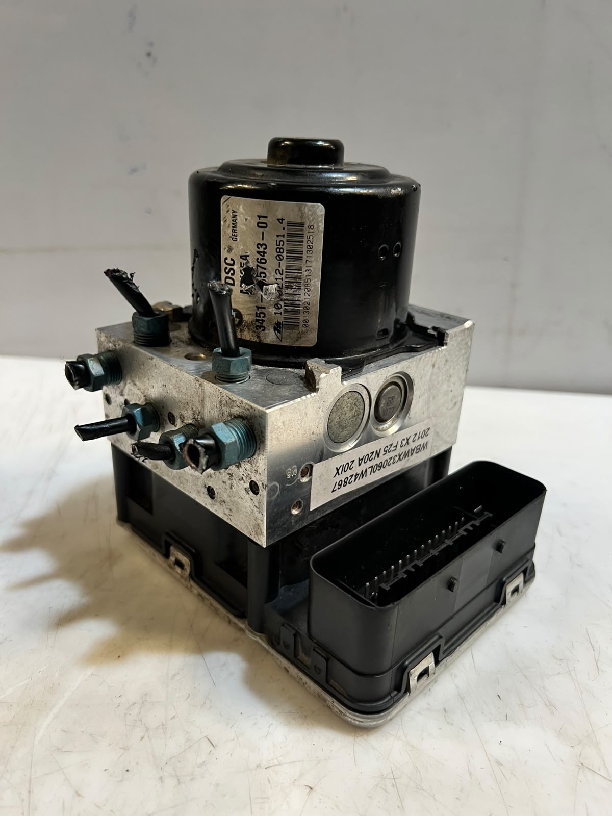 BMW X3 F25 X4 F26 ABS Brake Pump Control Module 6857644 6857643 OEM 2011-2017