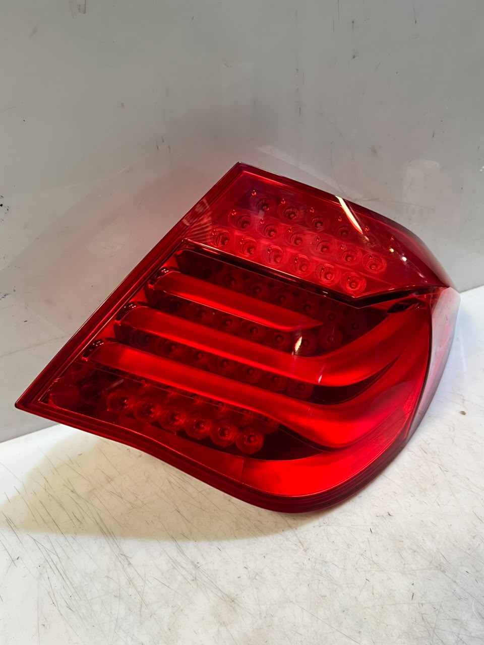 BMW 7 Series F01 F02 F03 F04 Right Rear LED Tail Light 7182198 OEM 2008-2015