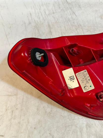 BMW 7 Series F01 F02 F03 F04 Right Rear LED Tail Light 7182198 OEM 2008-2015