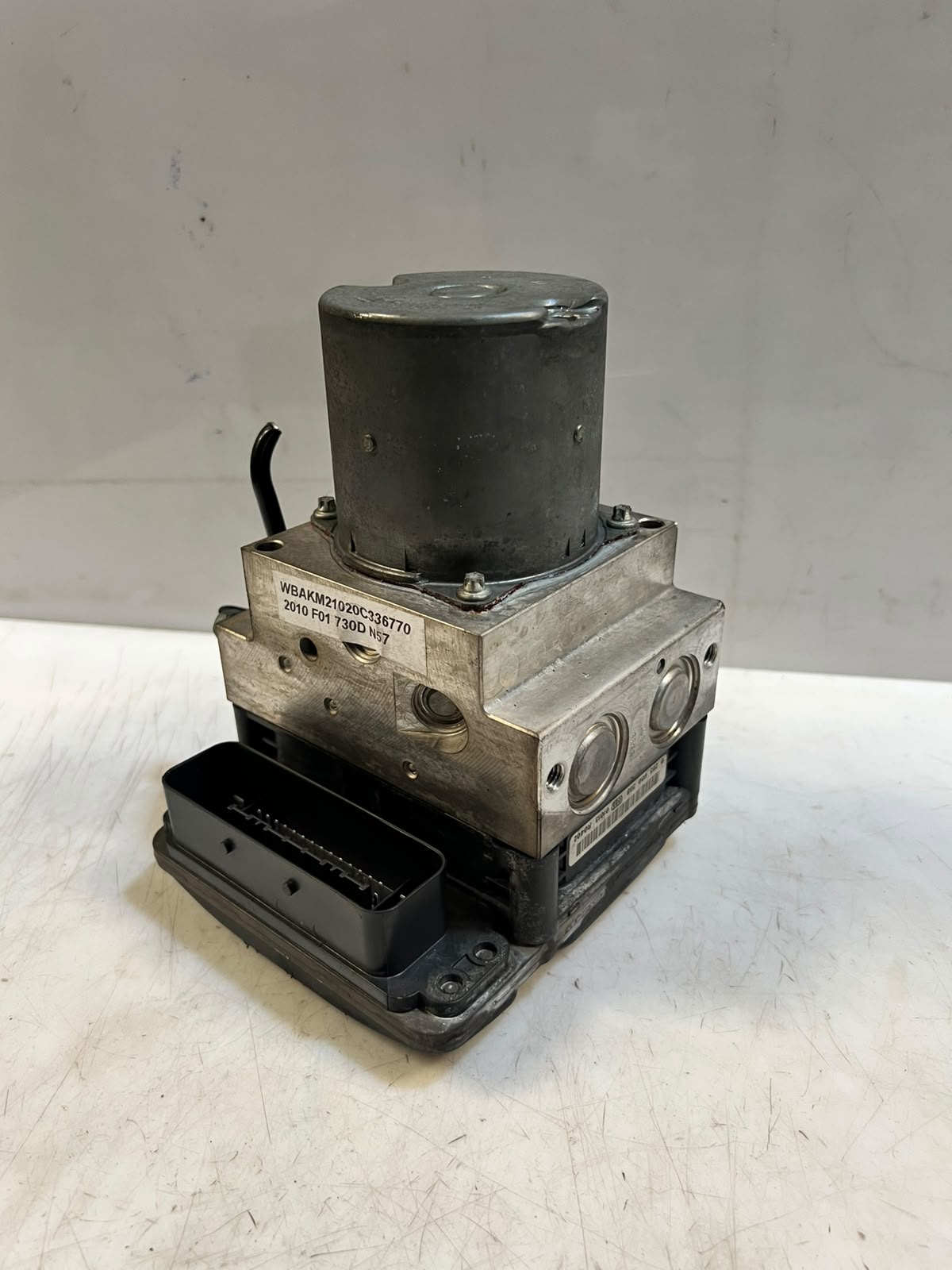 BMW F01 F02 F07 F10 F11 F12 F13 ABS Pump Module Actuator 6799048 OEM
