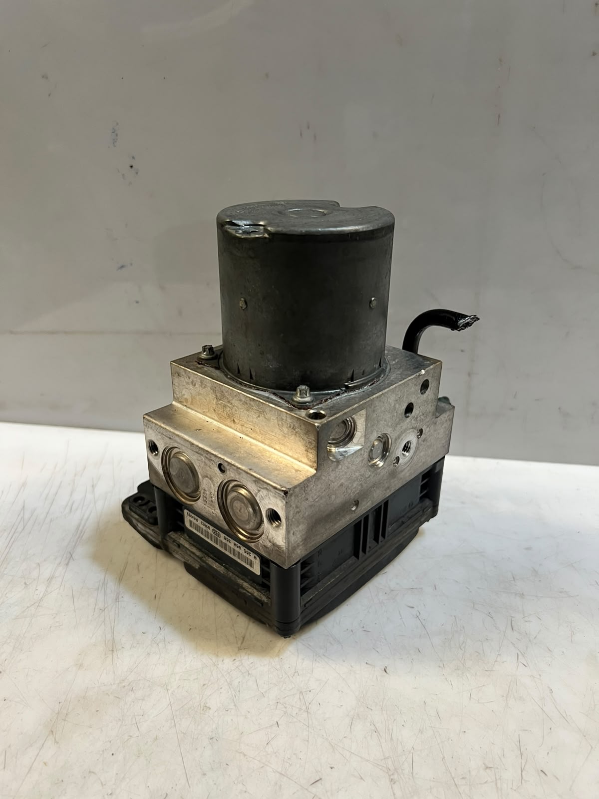 BMW F01 F02 F07 F10 F11 F12 F13 ABS Pump Module Actuator 6799048 OEM