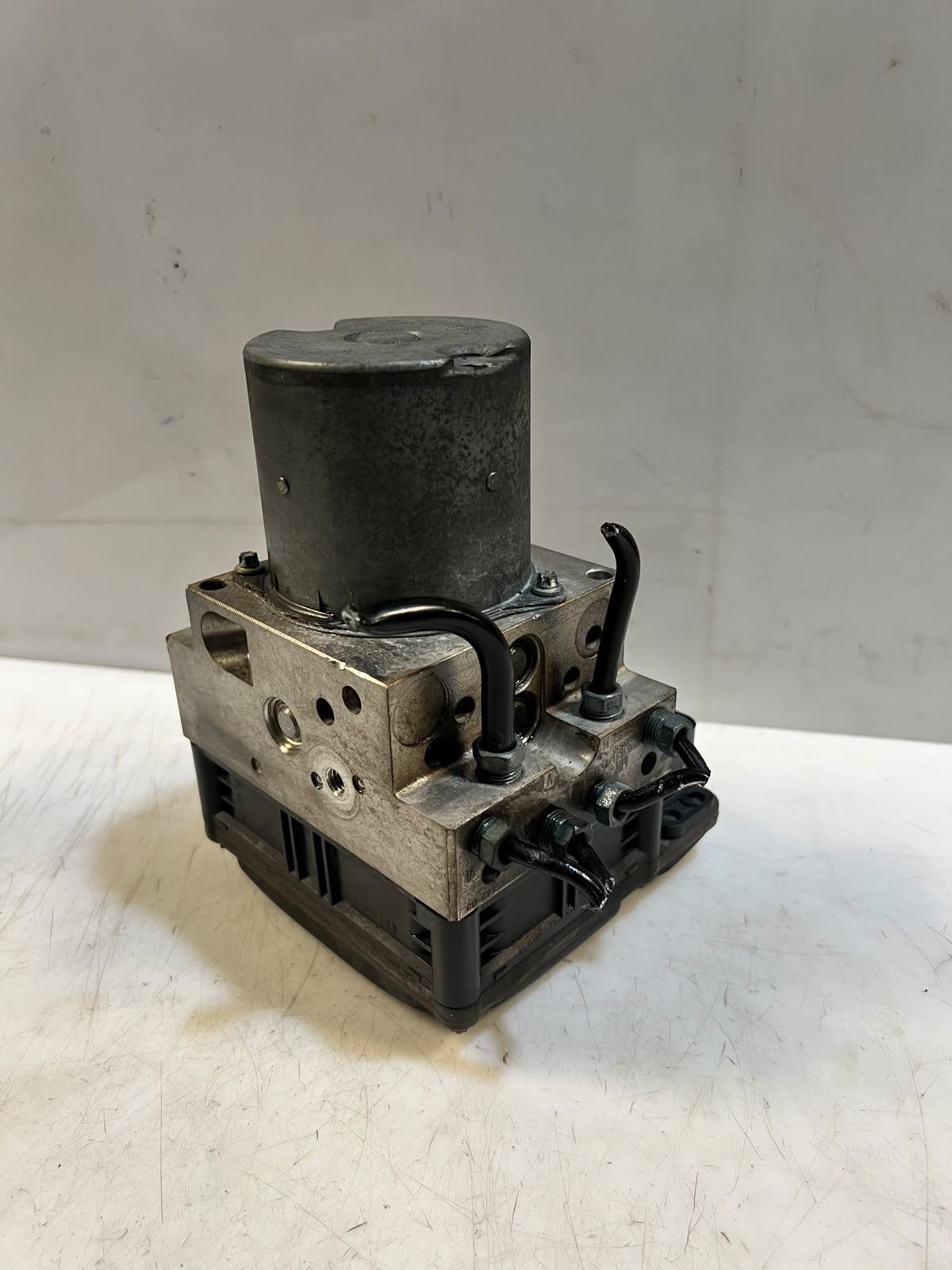 BMW F01 F02 F07 F10 F11 F12 F13 ABS Pump Module Actuator 6799048 OEM