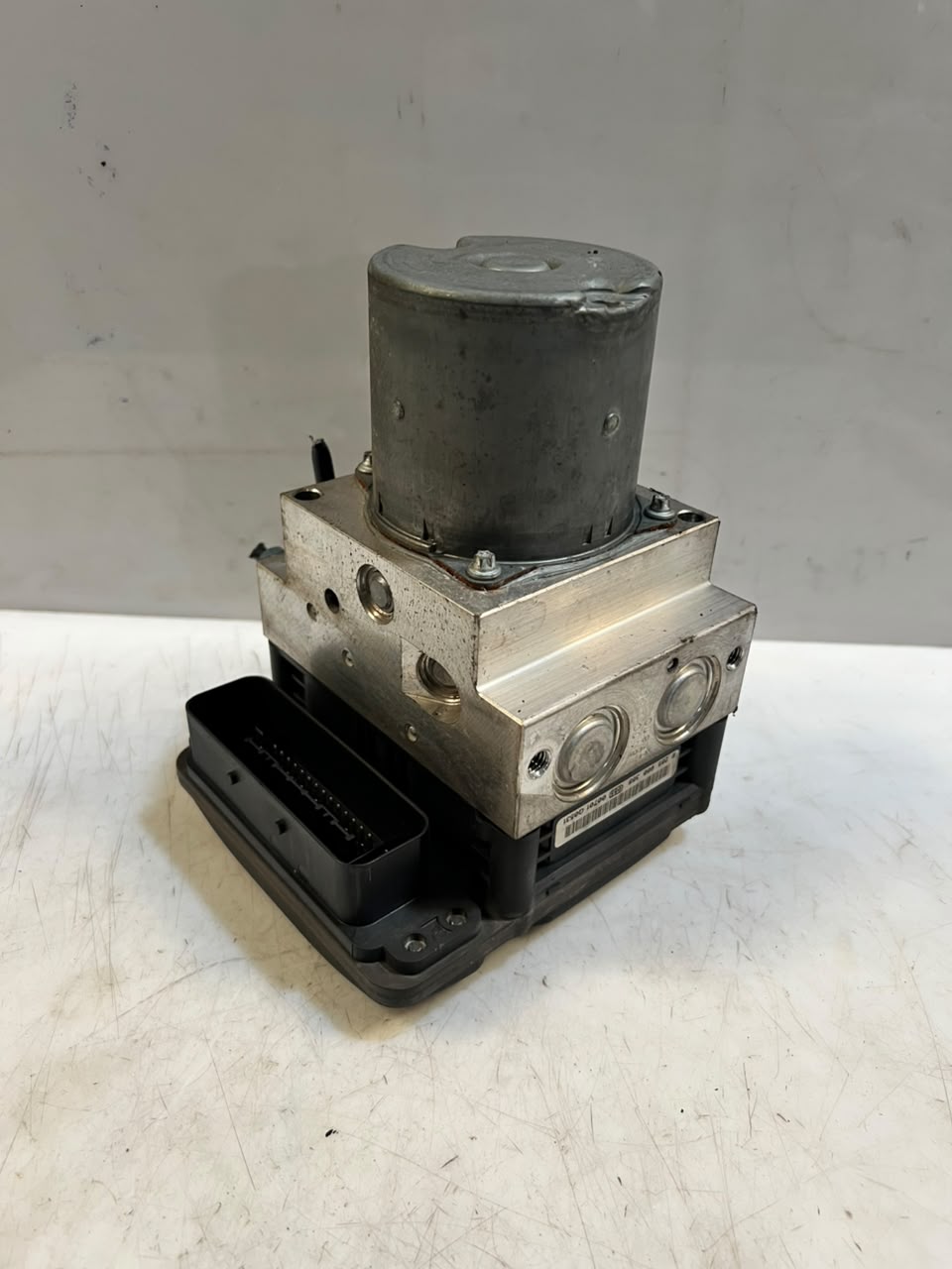 BMW F01 F02 F07 ABS Anti-Lock Brake Pump Module 6797036 OEM