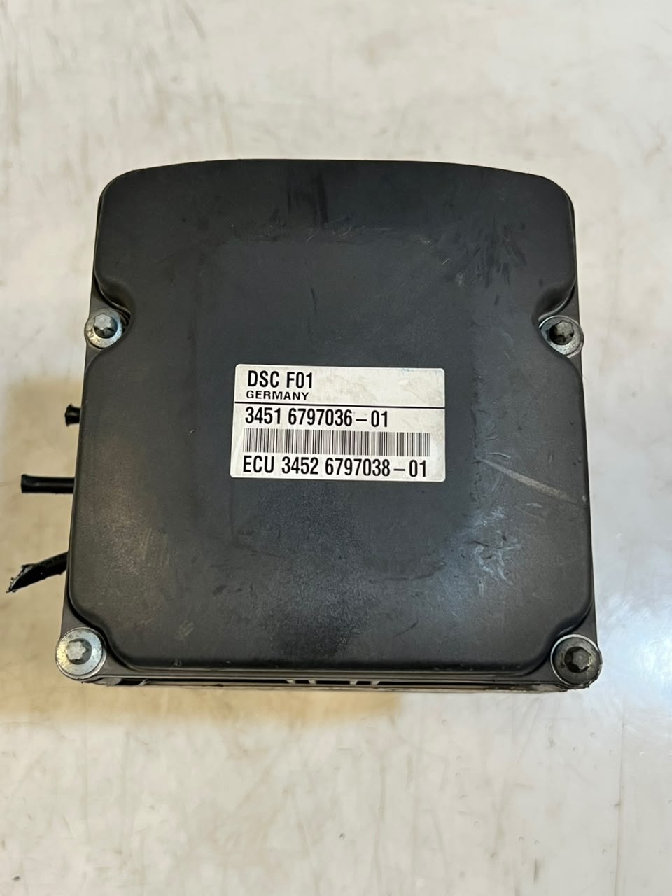 BMW F01 F02 F07 ABS Anti-Lock Brake Pump Module 6797036 OEM