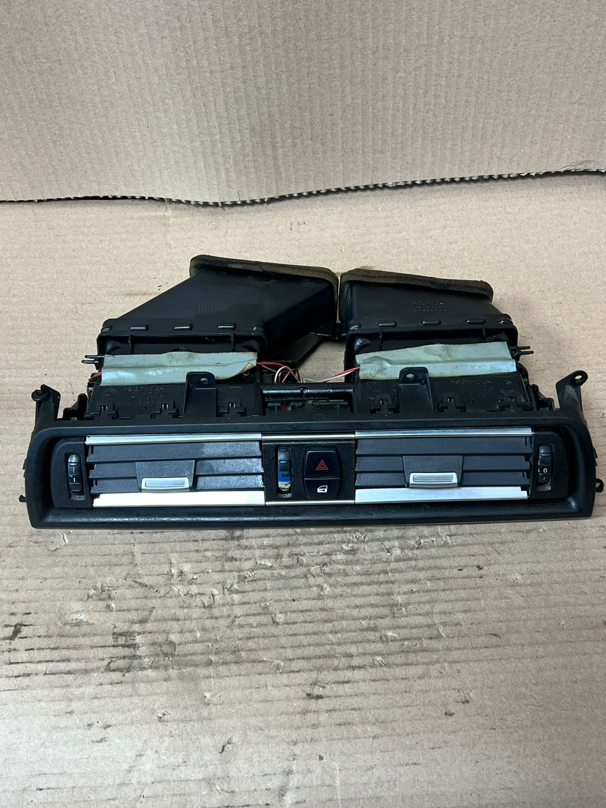 BMW X5 F15 F07 5 Series GT Rear Air Vent Grille 1682811 OEM 2013-2017