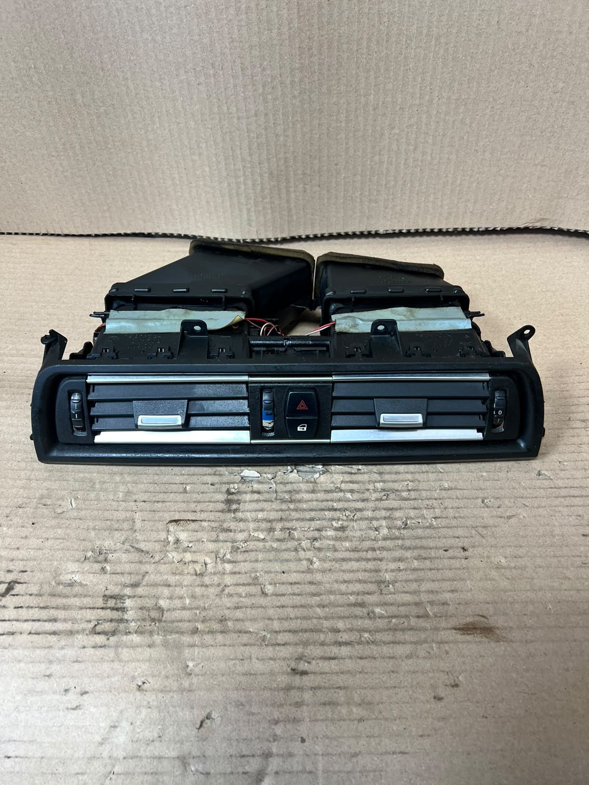BMW X5 F15 F07 5 Series GT Rear Air Vent Grille 1682811 OEM 2013-2017