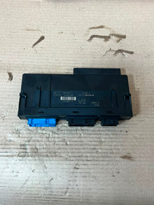 BMW 528i 535d 535i 550i 740Li 750i Fuse Junction Box Module 9267456 OEM