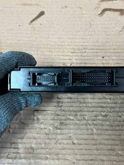 BMW 528i 535d 535i 550i 740Li 750i Fuse Junction Box Module 9267456 OEM