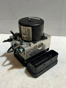 2013 BMW 320i F30 F31 DSC Hydraulic ABS Brake Pump Module 6862246 OEM