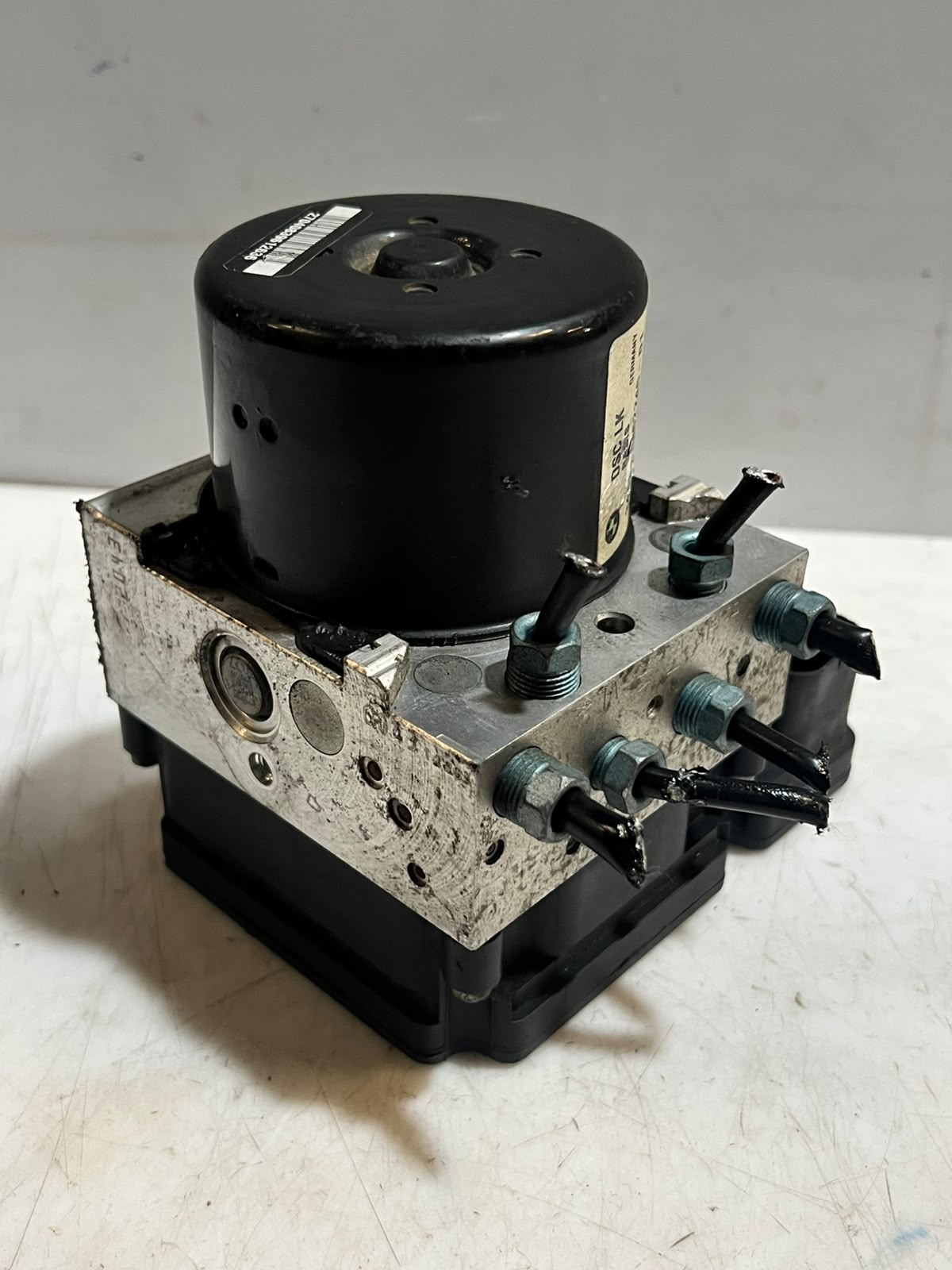 2013 BMW 320i F30 F31 DSC Hydraulic ABS Brake Pump Module 6862246 OEM
