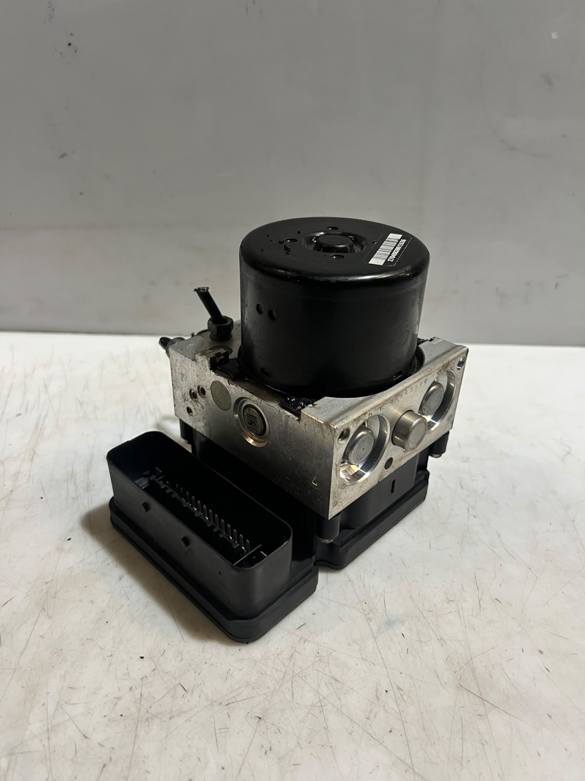 2013 BMW 320i F30 F31 DSC Hydraulic ABS Brake Pump Module 6862246 OEM