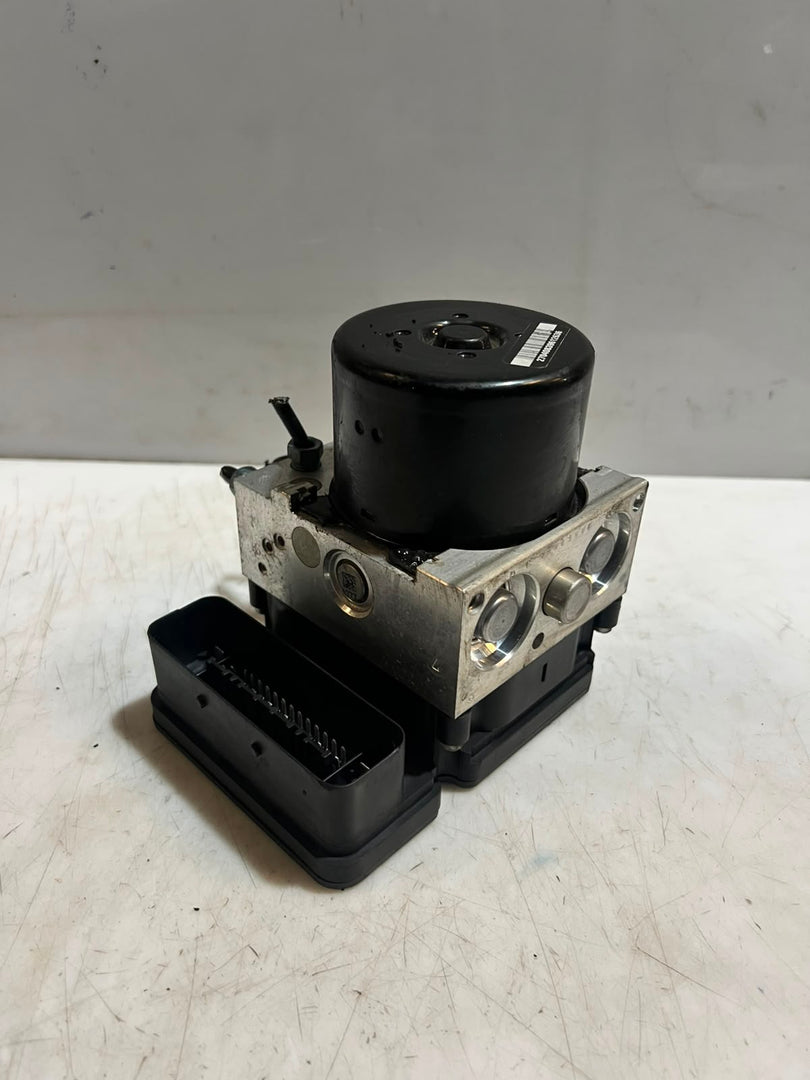 2013 BMW 320i F30 F31 DSC Hydraulic ABS Brake Pump Module 6862246 OEM
