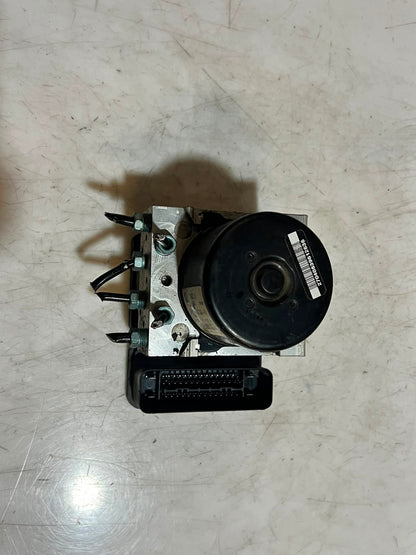 2013 BMW 320i F30 F31 DSC Hydraulic ABS Brake Pump Module 6862246 OEM