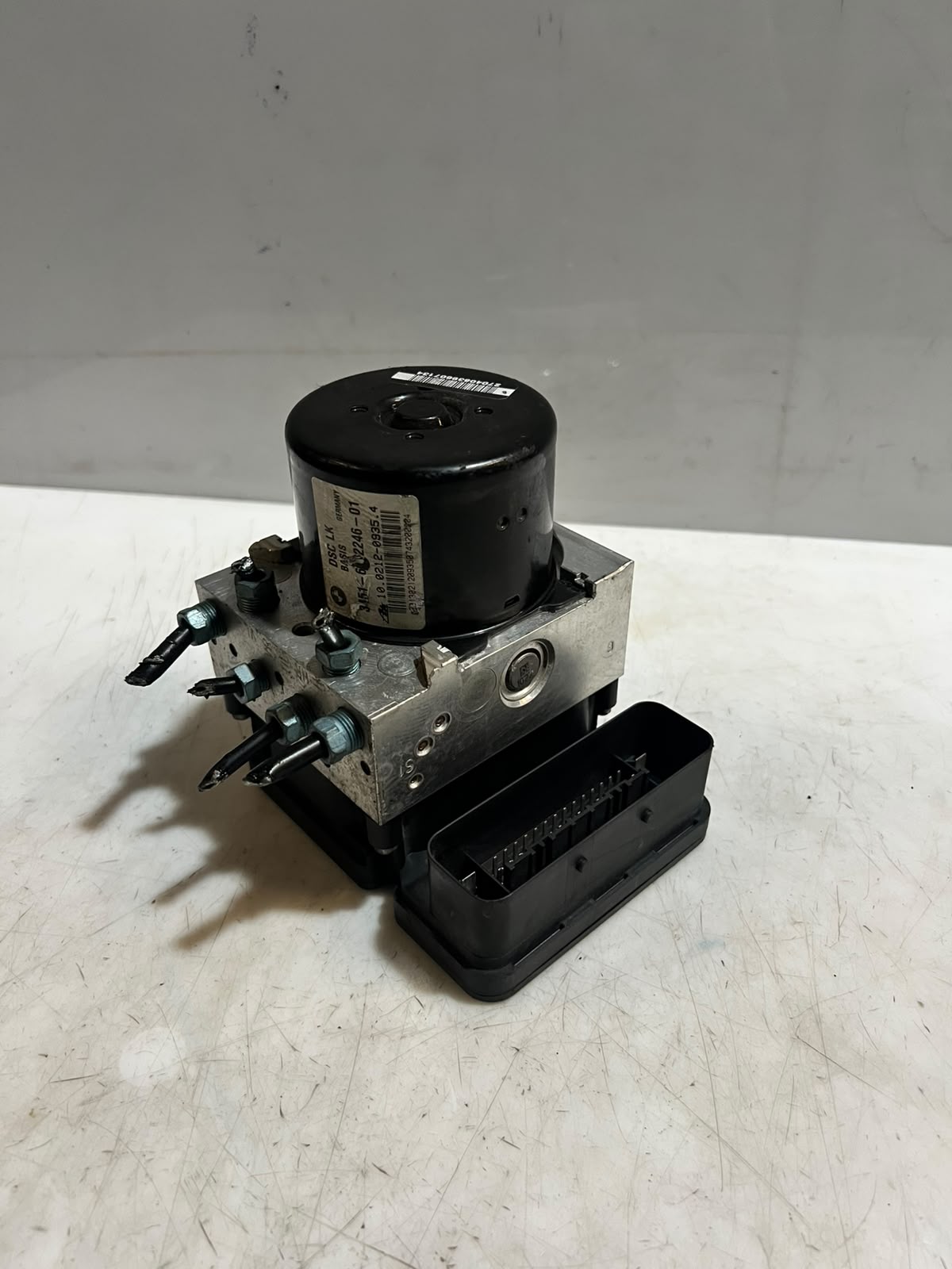 BMW 328i F30 F32 F33 ABS Brake Pump Control Module 6862247 OEM 2012-2016