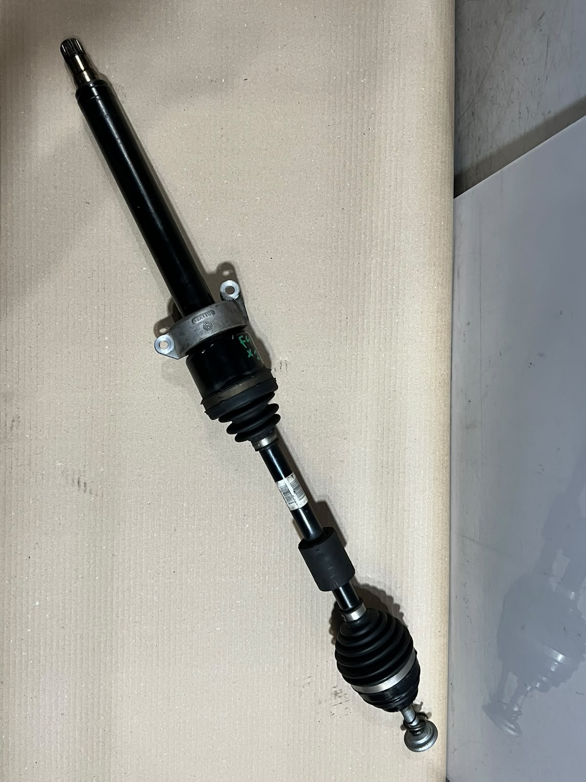 BMW F45 F46 X1 F48 X2 F39 Front Right Driveshaft 8657704 OEM 2015-2022
