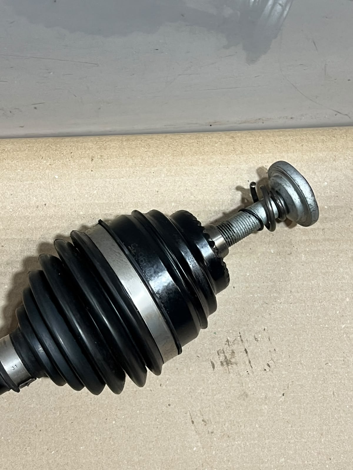 BMW F45 F46 X1 F48 X2 F39 Front Right Driveshaft 8657704 OEM 2015-2022