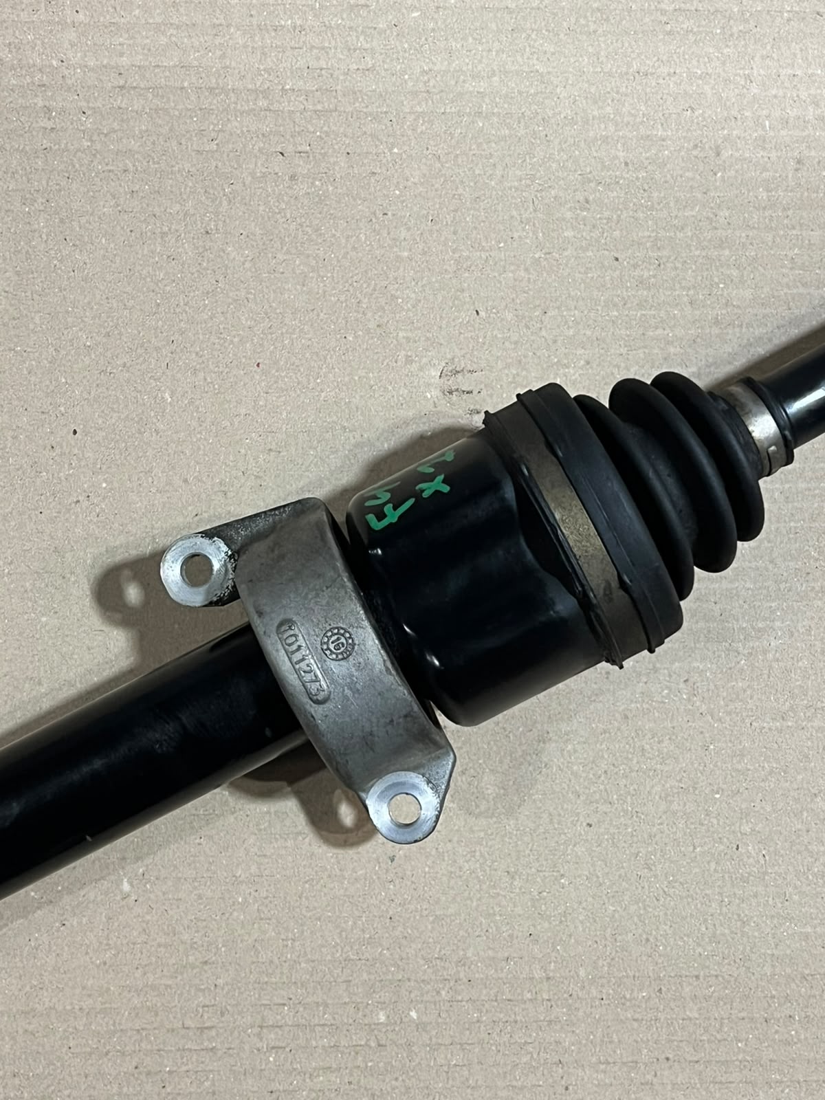 BMW F45 F46 X1 F48 X2 F39 Front Right Driveshaft 8657704 OEM 2015-2022