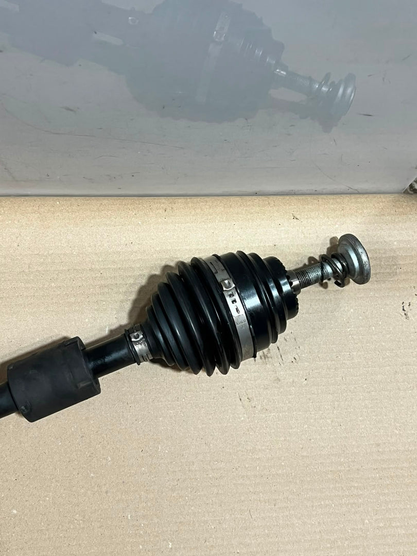 BMW F45 F46 X1 F48 X2 F39 Front Right Driveshaft 8657704 OEM 2015-2022