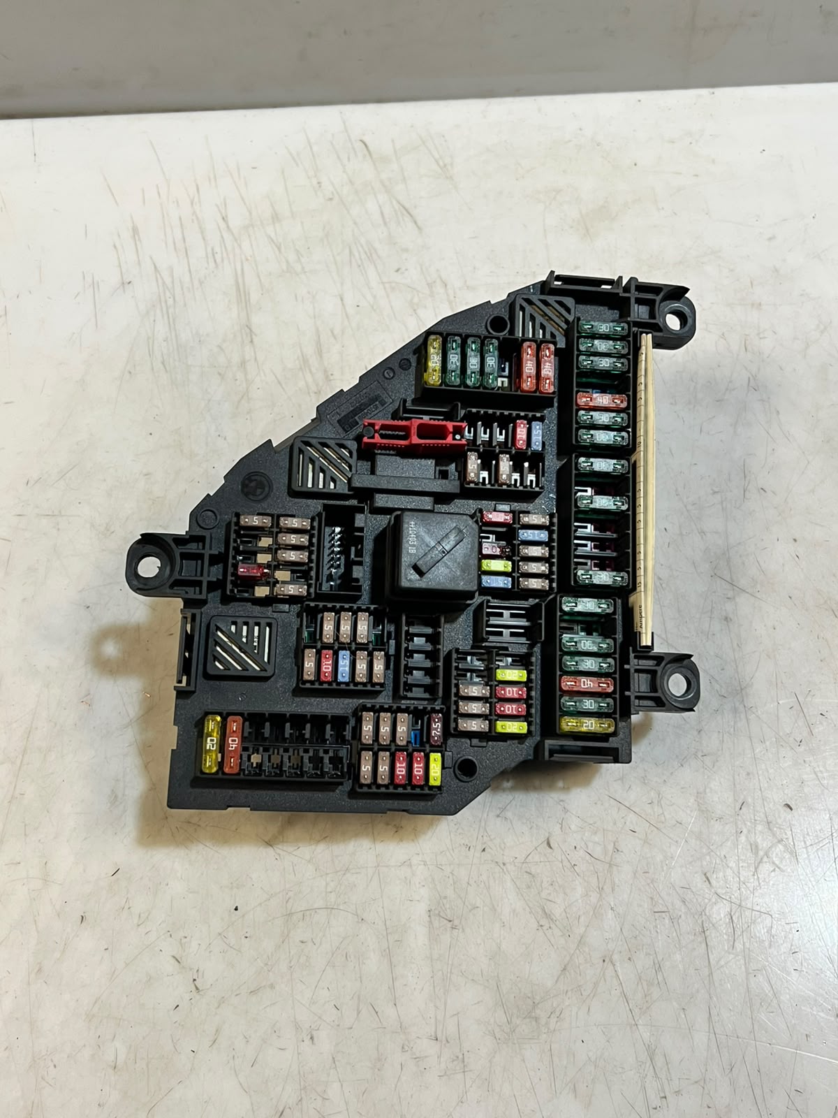 BMW 528i 535i 550i F10 F11 Power Distribution Fuse Box 9234423 OEM 2010-2016