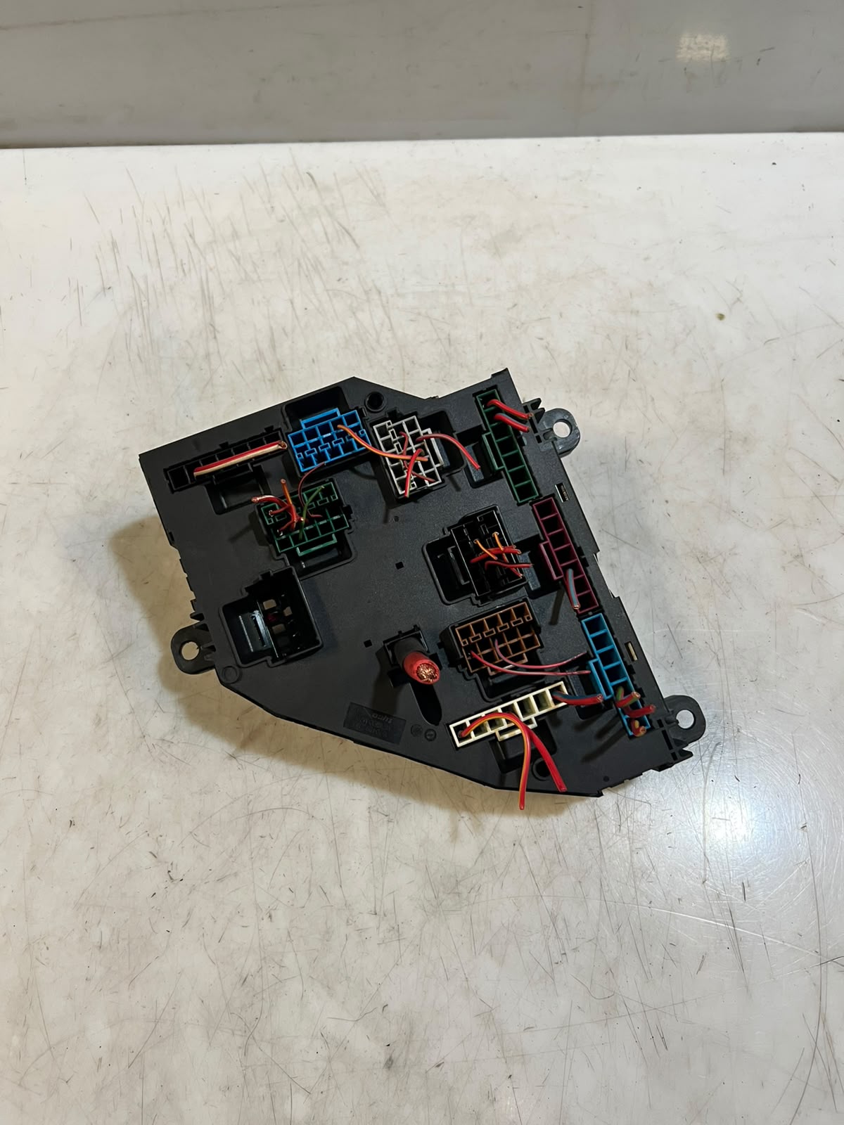BMW 528i 535i 550i F10 F11 Power Distribution Fuse Box 9234423 OEM 2010-2016