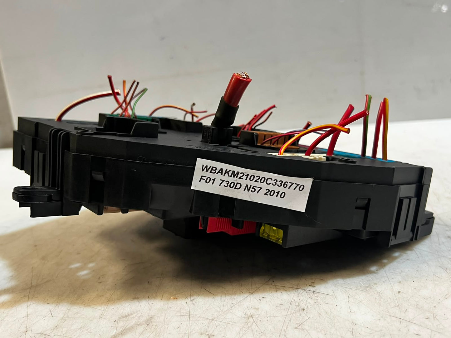 BMW 528i 535i 550i F10 F11 Power Distribution Fuse Box 9234423 OEM 2010-2016