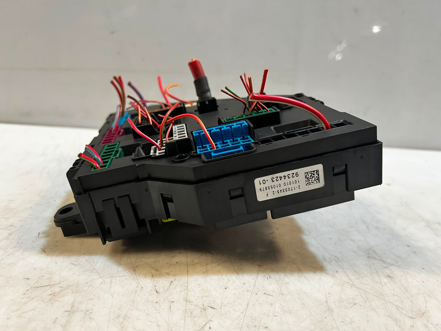 BMW 528i 535i 550i F10 F11 Power Distribution Fuse Box 9234423 OEM 2010-2016