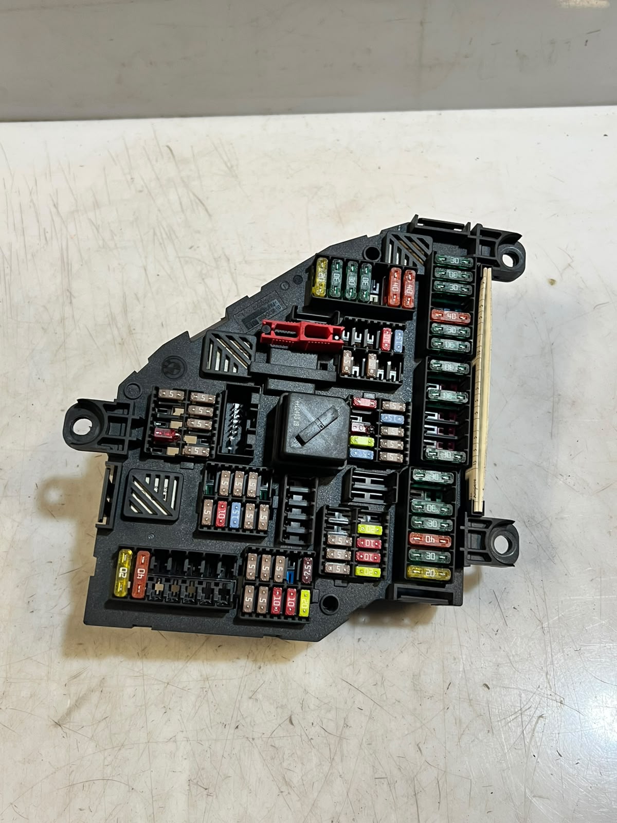 BMW 528i 535i 550i F10 F11 Power Distribution Fuse Box 9234423 OEM 2010-2016