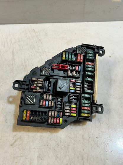 BMW 528i 535i 550i F10 F11 Power Distribution Fuse Box 9234423 OEM 2010-2016