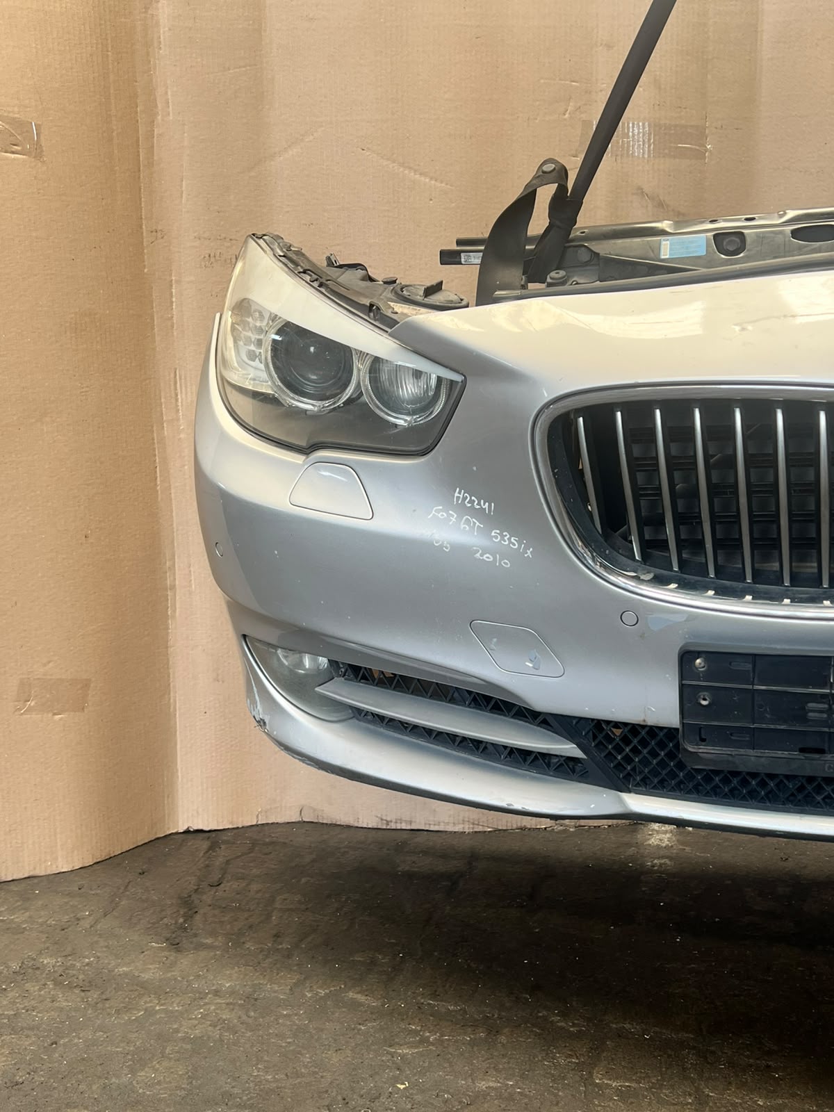 2010 BMW 535i GT F07 N55 Complete Front Nose Cut Headlights Grille Bumper OEM2010 BMW 535i GT F07 N55 Complete Front Nose Cut Headlights Grille Bumper OEM