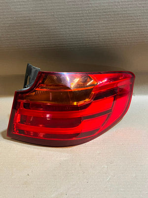2015 BMW 320i GT F34 Rear Right Tail Light 2575336 7286038 OEM