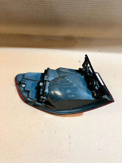 2015 BMW 320i GT F34 Rear Right Tail Light 2575336 7286038 OEM