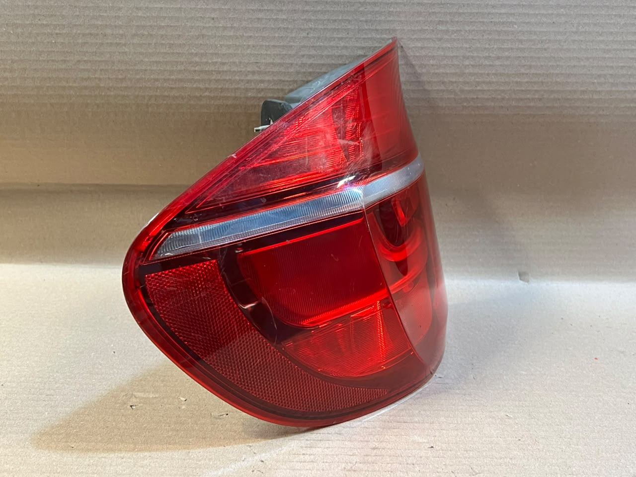 BMW X5 E70 X5M LCI Rear Left Outer Tail Light 7227791 OEM 2011-2013